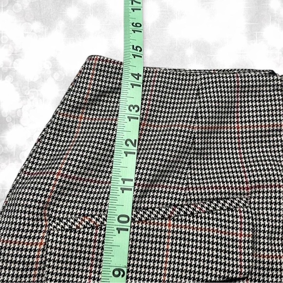 Forever 21 Classic Black and White Houndstooth Skirt - Picture 5 of 6